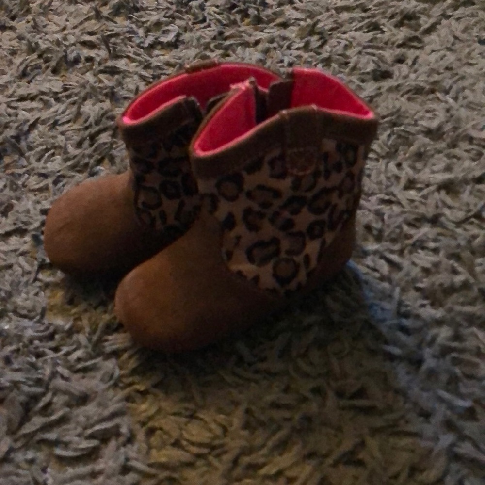 Jessica Simpson Size 2 baby boots